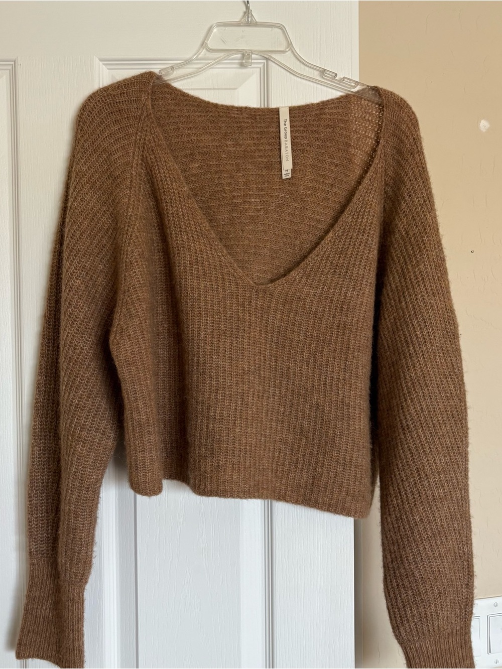 Babaton Soft V-Neck Pullover in Warm Brown